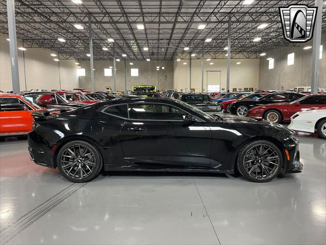 Photo of 2019 Black Chevrolet Camaro