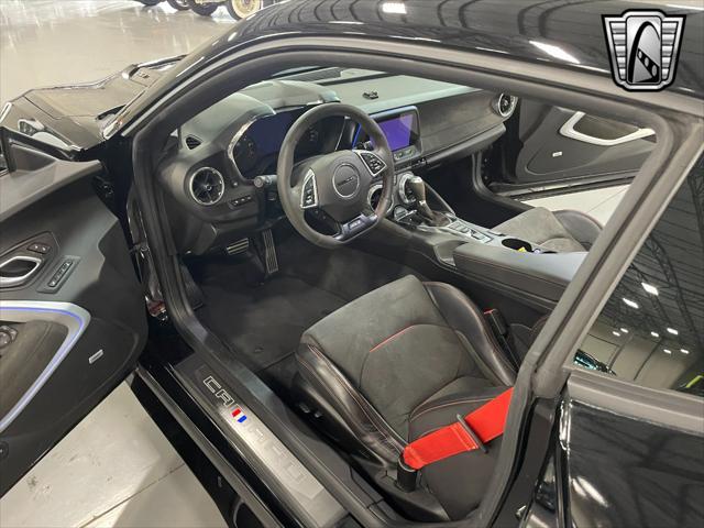 Photo of 2019 Black Chevrolet Camaro