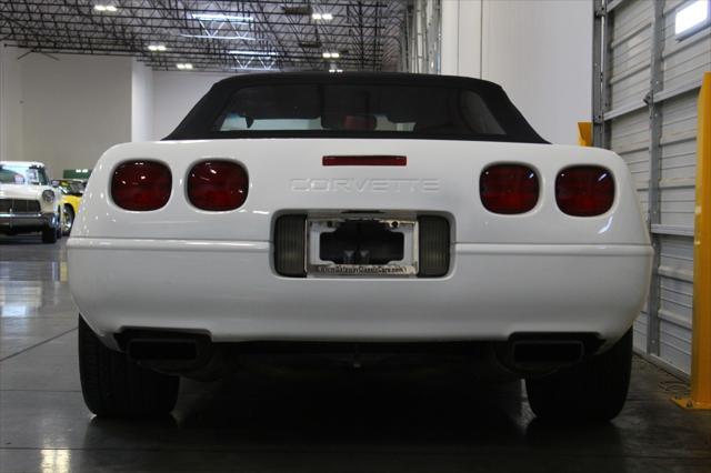 Photo of 1992 White Chevrolet Corvette