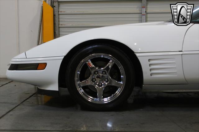 Photo of 1992 White Chevrolet Corvette