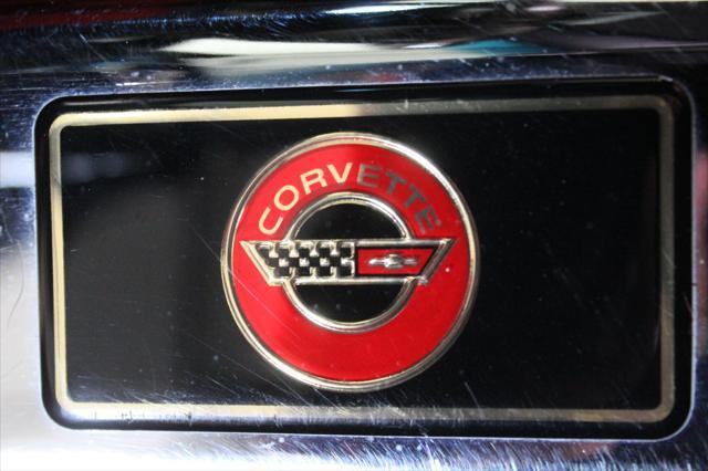 Photo of 1992 White Chevrolet Corvette