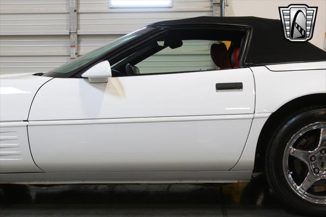 Photo of 1992 White Chevrolet Corvette