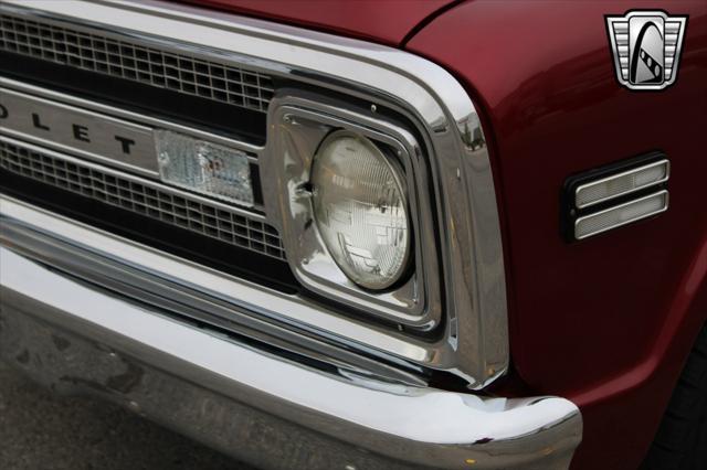 Photo of 1969 Red Chevrolet C20/K20