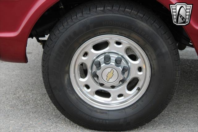 Photo of 1969 Red Chevrolet C20/K20
