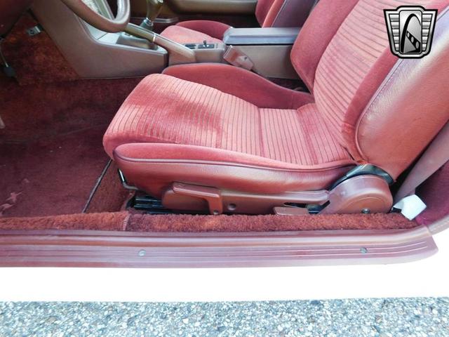 Photo of 1984 White Mazda RX-7