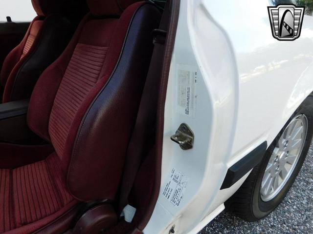 Photo of 1984 White Mazda RX-7