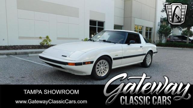 Photo of 1984 White Mazda RX-7