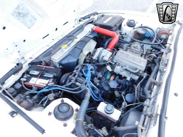 Photo of 1984 White Mazda RX-7