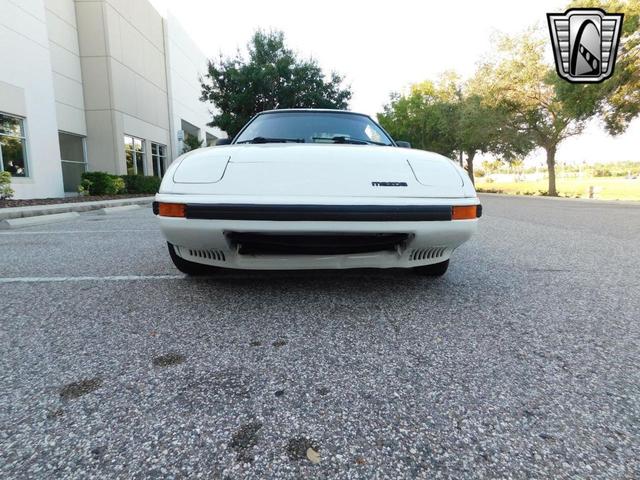 Photo of 1984 White Mazda RX-7