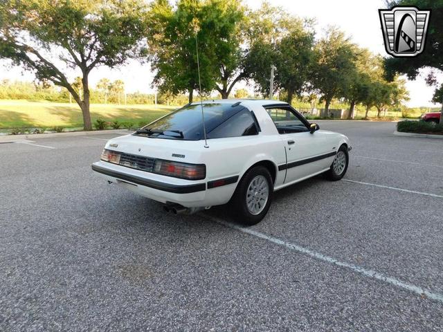 Photo of 1984 White Mazda RX-7