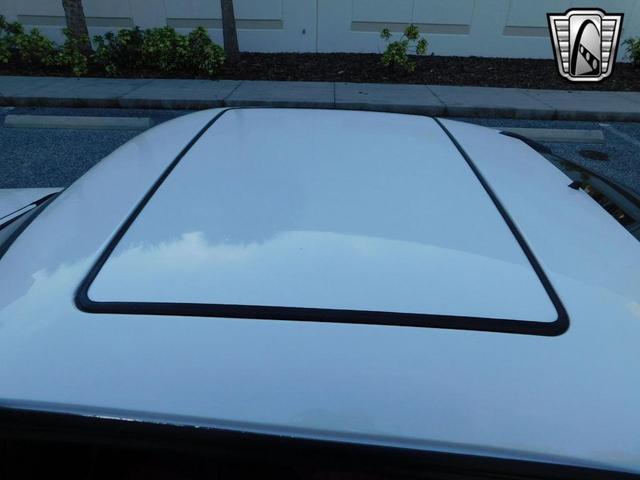 Photo of 1984 White Mazda RX-7