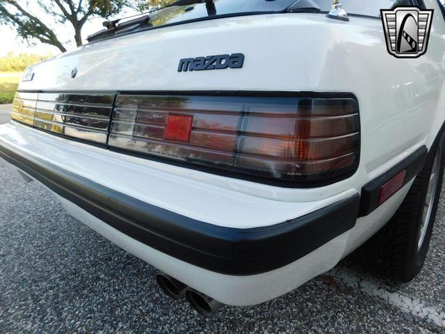Photo of 1984 White Mazda RX-7