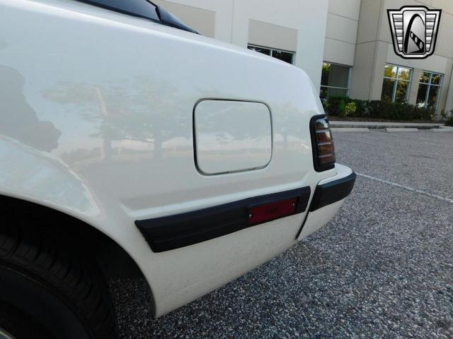 Photo of 1984 White Mazda RX-7