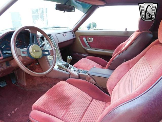 Photo of 1984 White Mazda RX-7