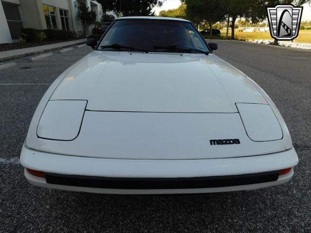Photo of 1984 White Mazda RX-7