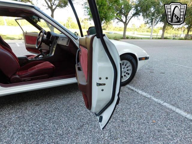Photo of 1984 White Mazda RX-7