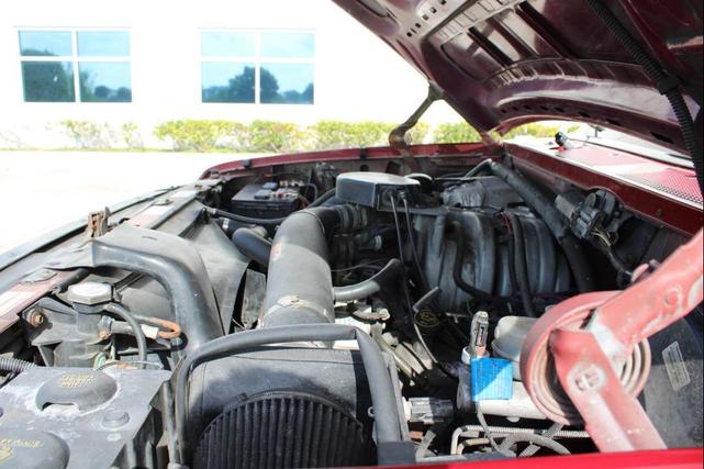 Photo of 1995 Burgundy Ford Bronco