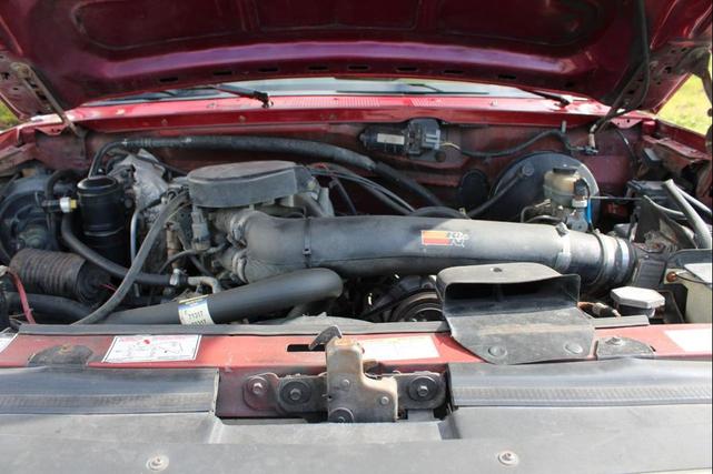Photo of 1995 Burgundy Ford Bronco