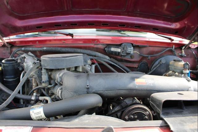 Photo of 1995 Burgundy Ford Bronco