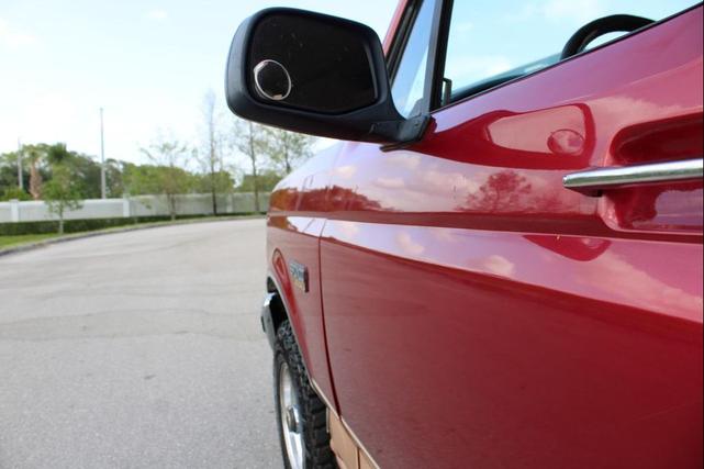 Photo of 1995 Burgundy Ford Bronco