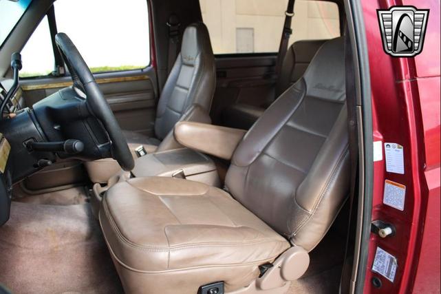 Photo of 1995 Burgundy Ford Bronco