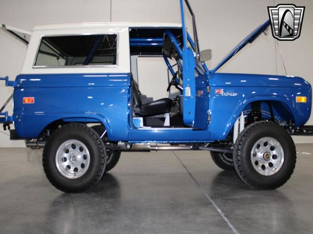 Photo of 1972 Blue Ford Bronco