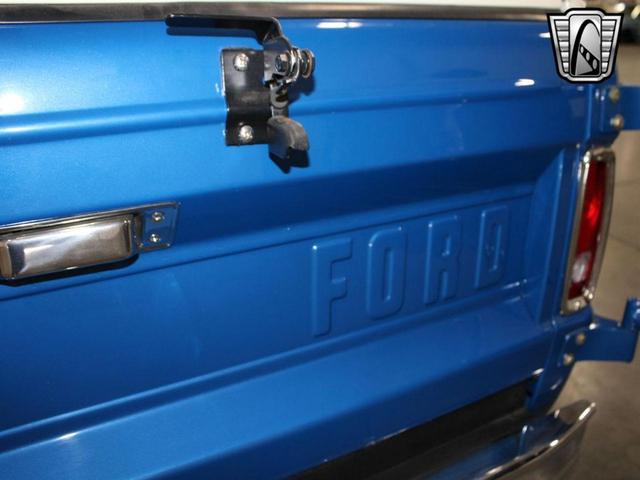 Photo of 1972 Blue Ford Bronco