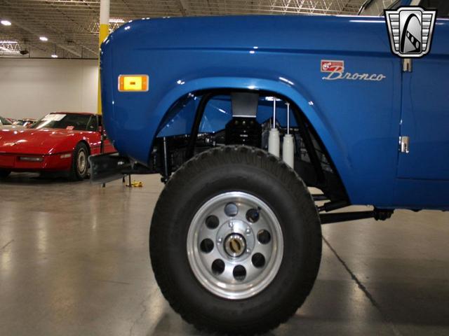 Photo of 1972 Blue Ford Bronco