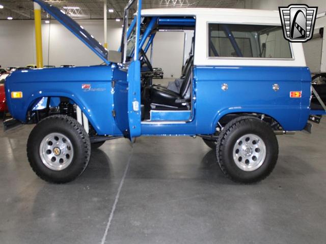 Photo of 1972 Blue Ford Bronco