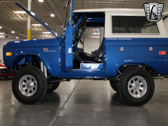 Photo of 1972 Blue Ford Bronco
