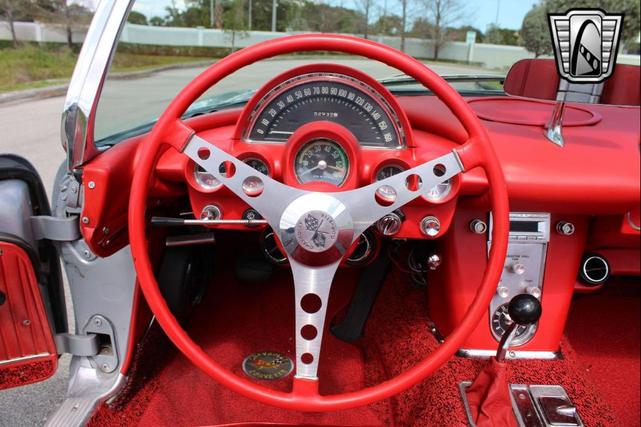 Photo of 1962 Sateen Silver Chevrolet Corvette