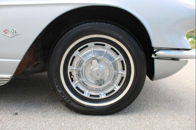 Photo of 1962 Sateen Silver Chevrolet Corvette
