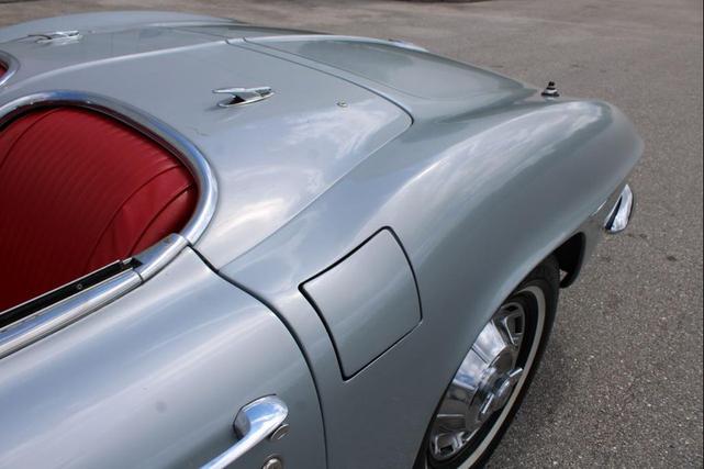 Photo of 1962 Sateen Silver Chevrolet Corvette