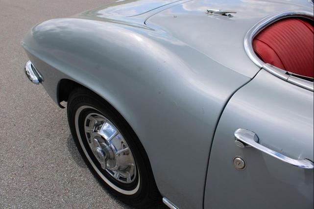 Photo of 1962 Sateen Silver Chevrolet Corvette