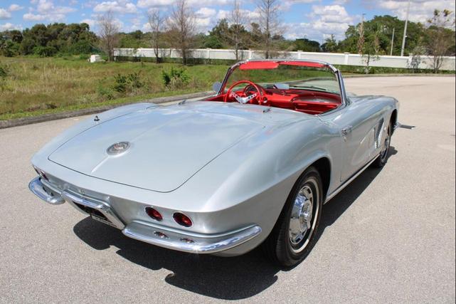 Photo of 1962 Sateen Silver Chevrolet Corvette