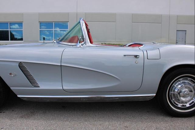 Photo of 1962 Sateen Silver Chevrolet Corvette