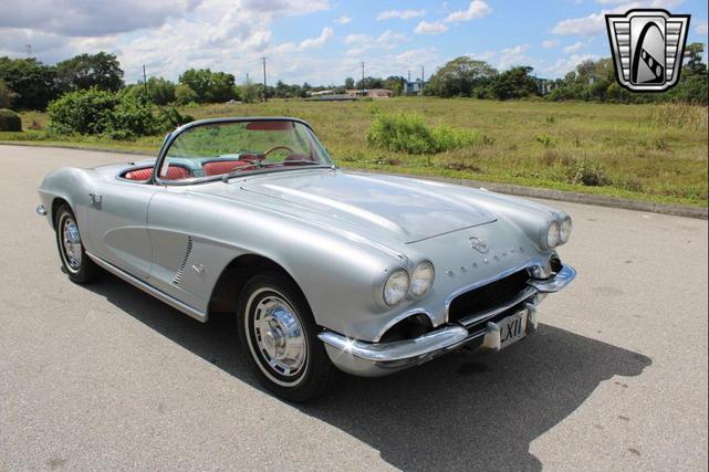 Photo of 1962 Sateen Silver Chevrolet Corvette