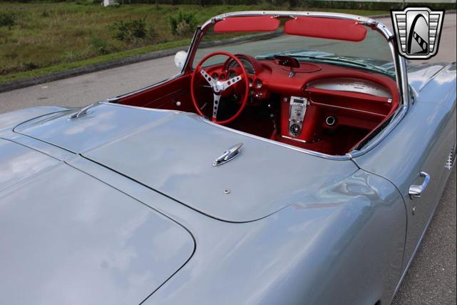 Photo of 1962 Sateen Silver Chevrolet Corvette