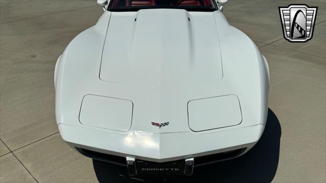 Photo of 1979 White Chevrolet Corvette