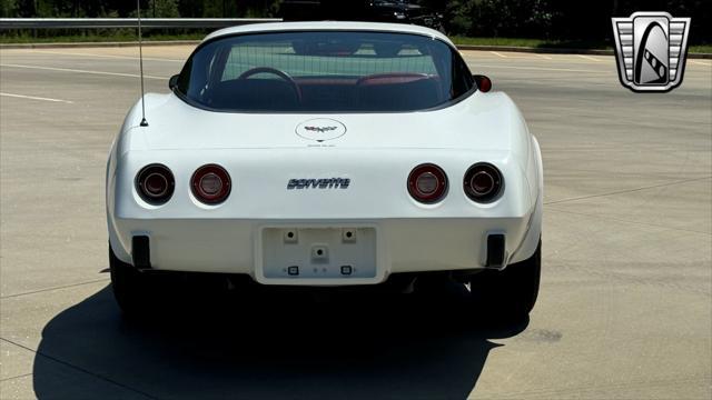 Photo of 1979 White Chevrolet Corvette