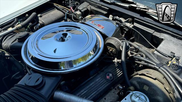 Photo of 1979 White Chevrolet Corvette