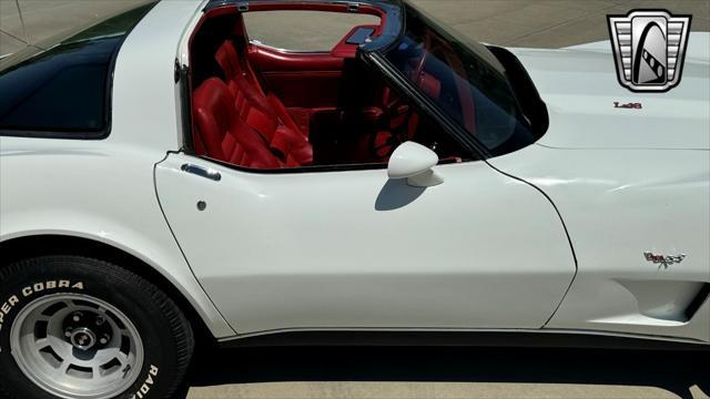 Photo of 1979 White Chevrolet Corvette