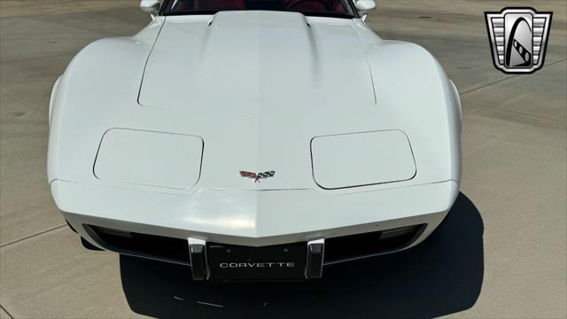 Photo of 1979 White Chevrolet Corvette