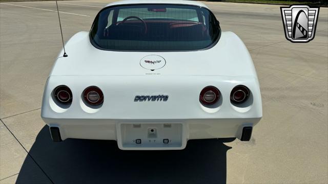 Photo of 1979 White Chevrolet Corvette