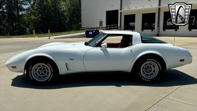 Photo of 1979 White Chevrolet Corvette