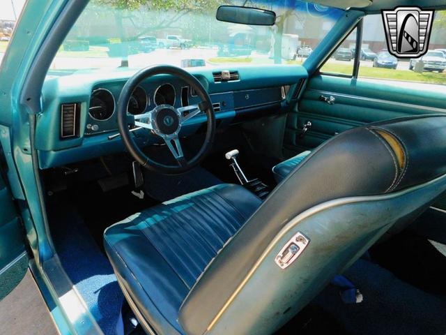 Photo of 1968 Turquoise Blue Pontiac LeMans