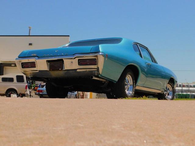 Photo of 1968 Turquoise Blue Pontiac LeMans