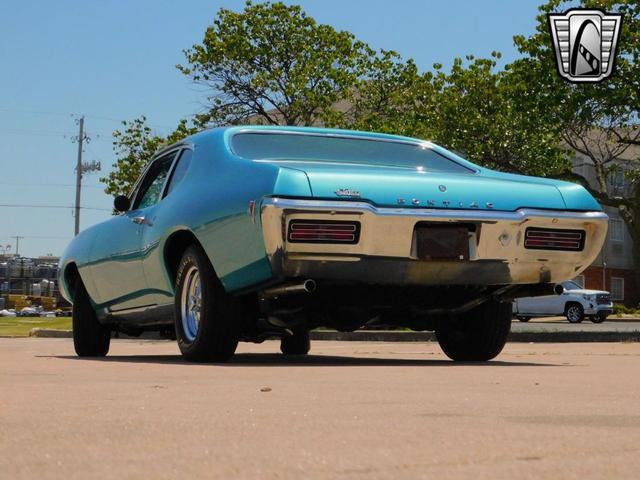 Photo of 1968 Turquoise Blue Pontiac LeMans