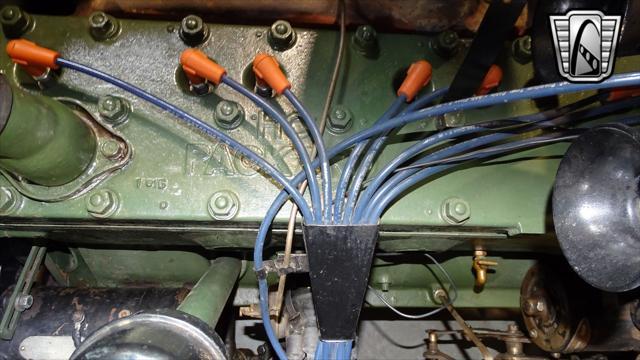 Photo of 1941 Brown Packard 120