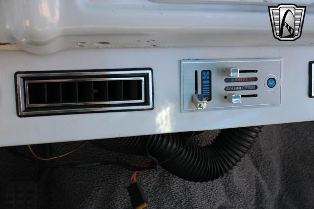 Photo of 1963 Blue and white Chevrolet C10/K10